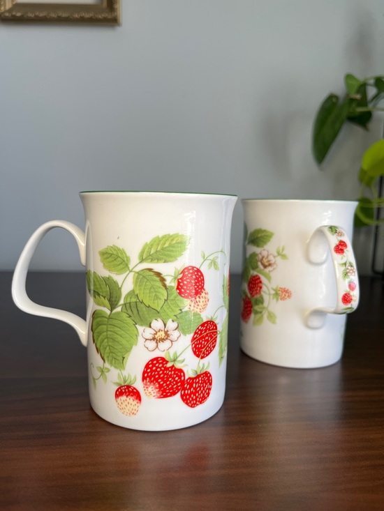 Other - 2 'Strawberry Fruit Garden' 1990 mugs. Roy Kirkham fine bone china.